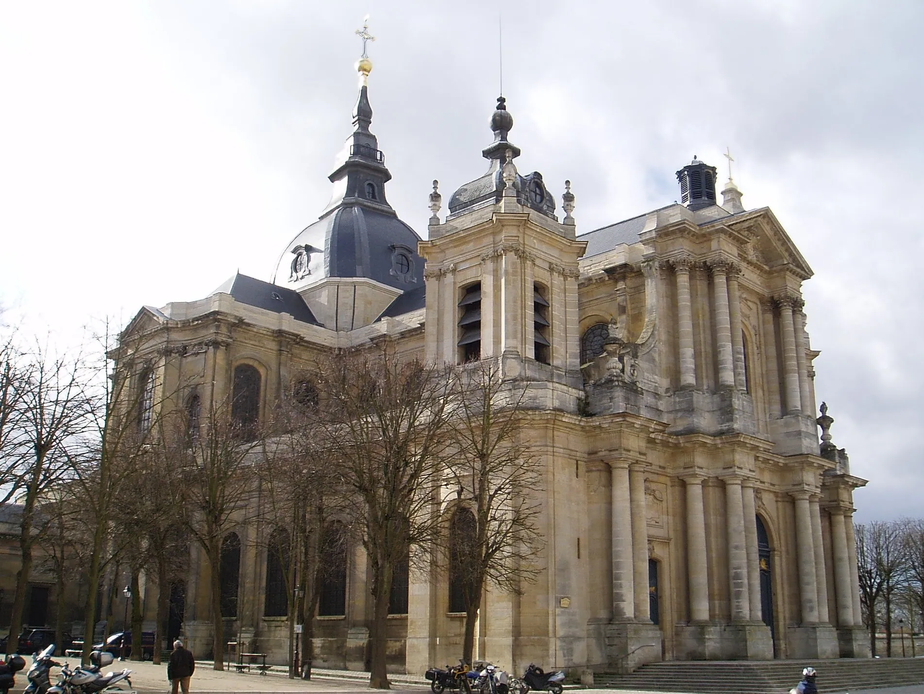 Acheter à Versailles : choisir entre Notre-Dame, Saint-Louis et Montreuil