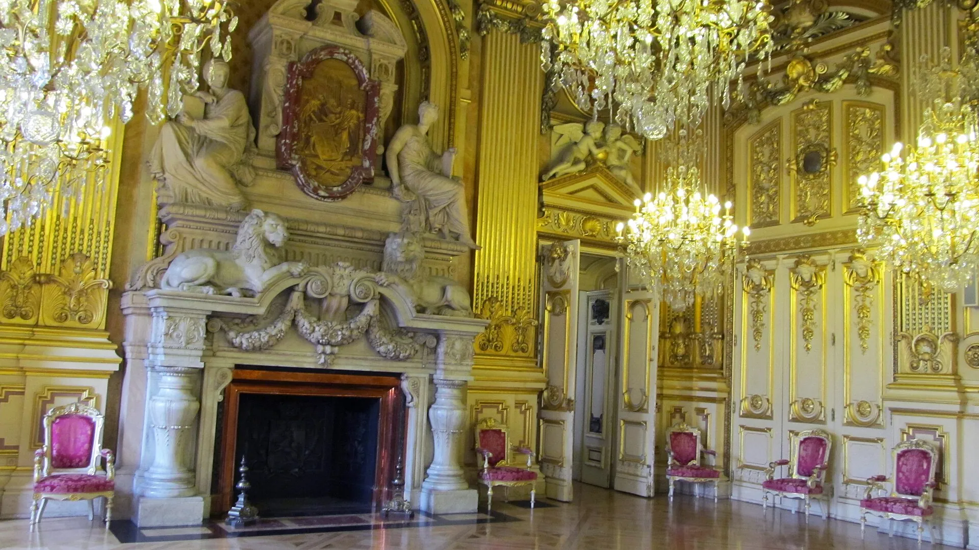 Appartement haussmannien : ce qui fait sa valeur, ce qui peut poser problème