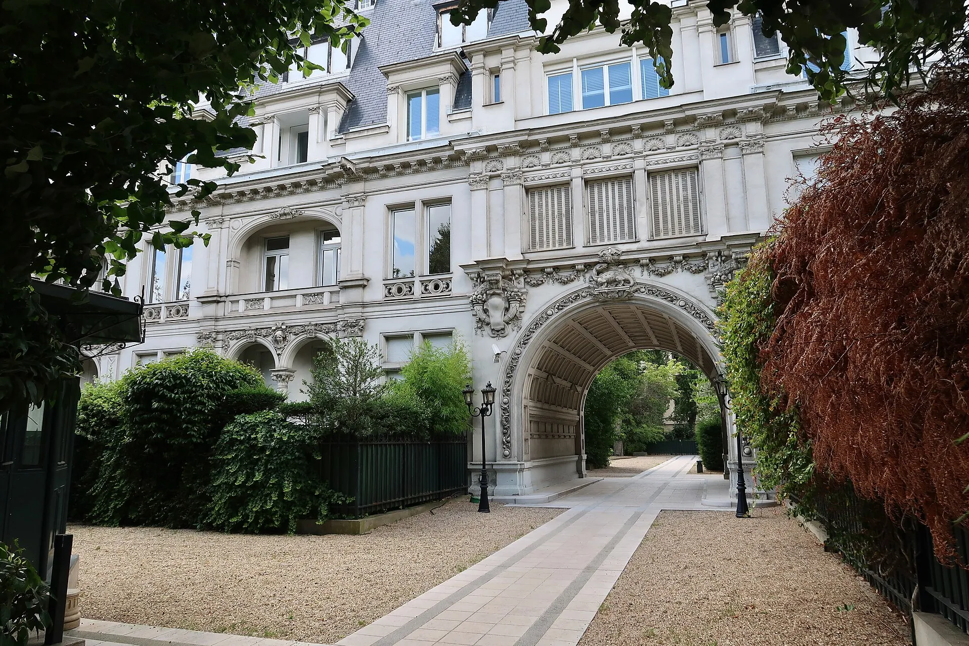 Acheter en SCI dans l'Ouest parisien : comment ça fonctionne