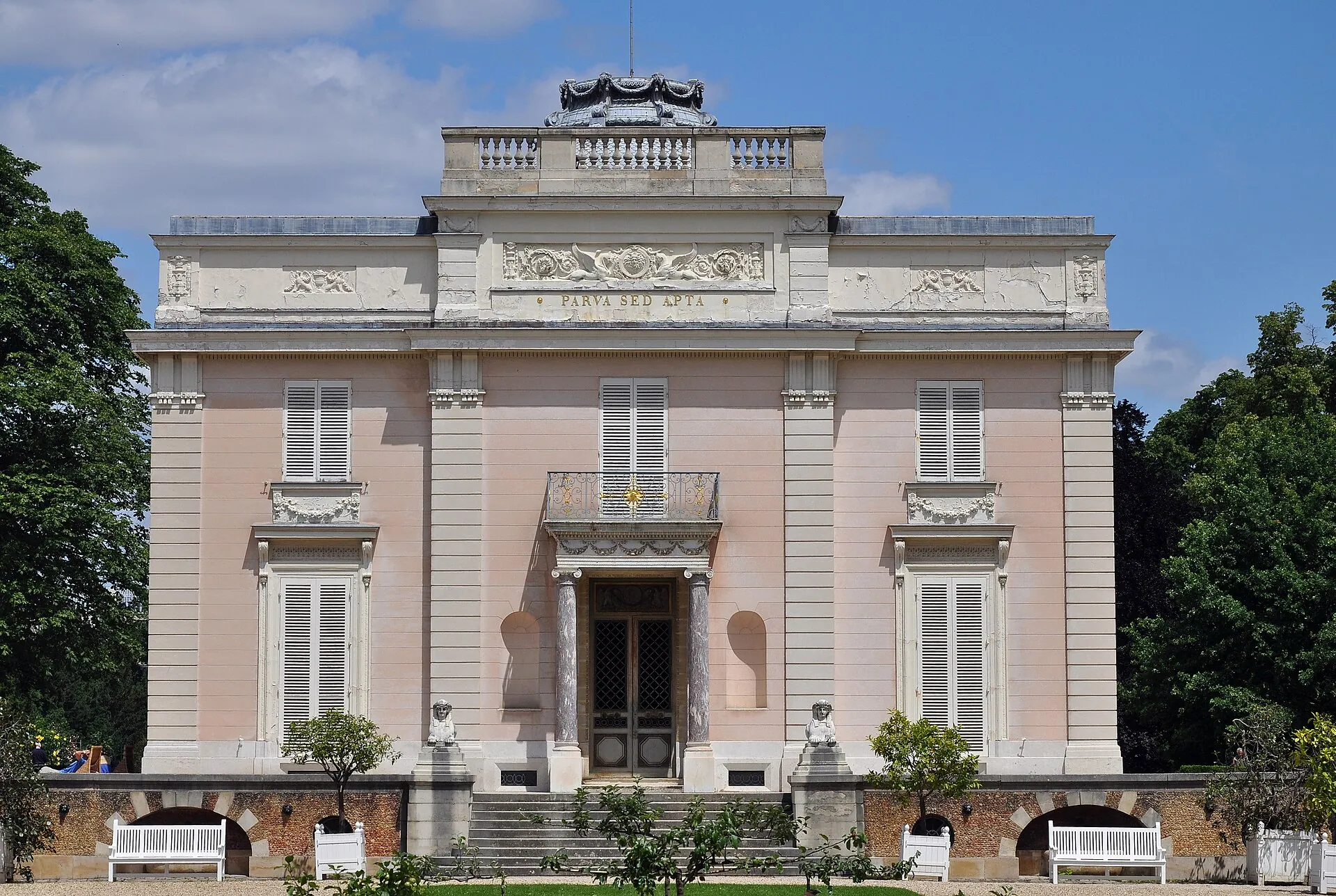 Neuilly-sur-Seine : Sablons, Saint-James, Bagatelle, trois ambiances