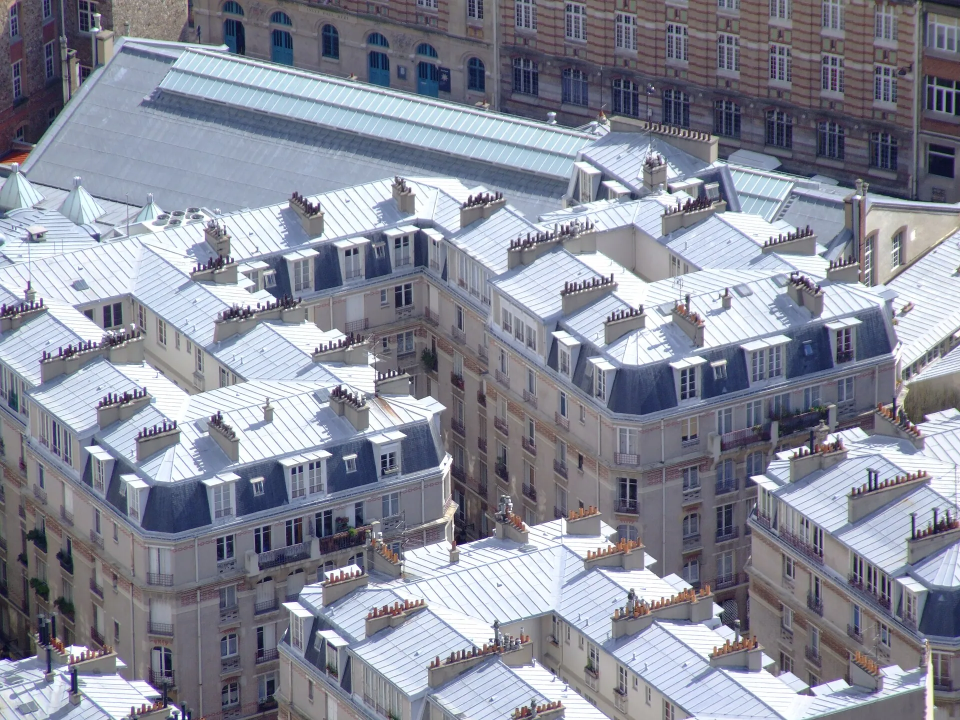 Surélévation et extension : ce que permet la réglementation